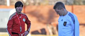 Bundestrainer Joachim Löw will Bastian Schweinsteiger nur einsetzen, wenn der richtig fit ist.