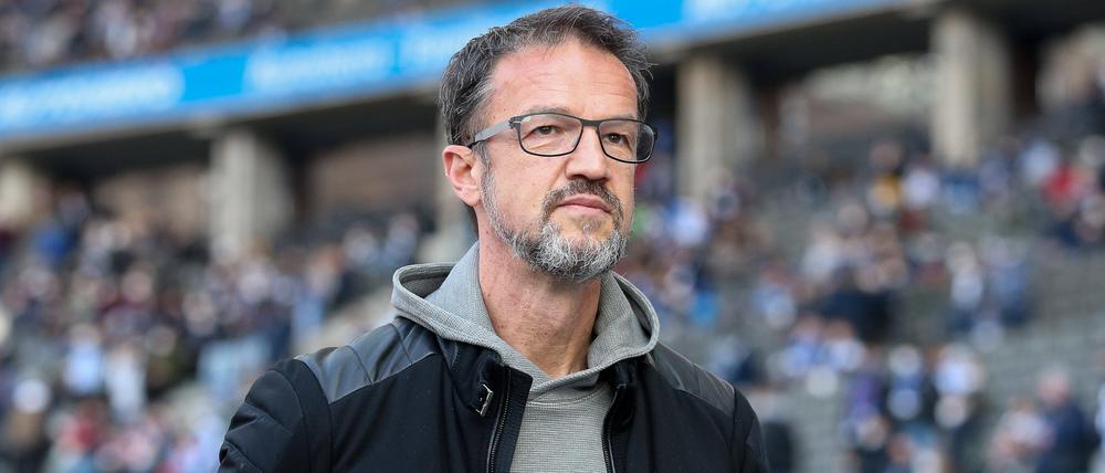 Fredi Bobic befindet sich mit Hertha BSC in einer schwierigen Lage. Sieben Spieltage vor Schluss liegen die Berliner auf dem Relegationsplatz.