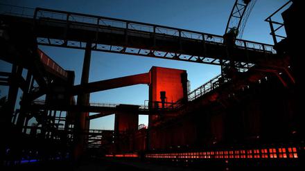 Kumpel, das ist Industriekultur. Die nächtlich erleuchtete "Zeche Zollverein" in Essen.