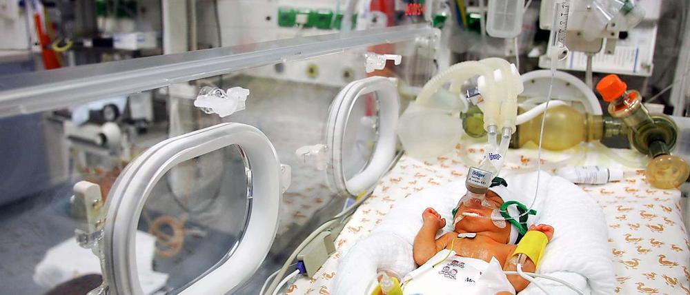 In der Frühchen-Station der Charité.