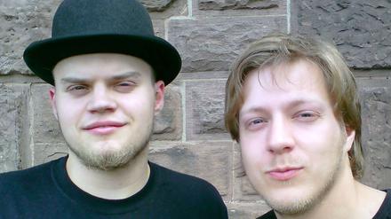 Zeichner und Autor Felix Mertikat (lins) und Co-Autor Benjamin Schreuder.