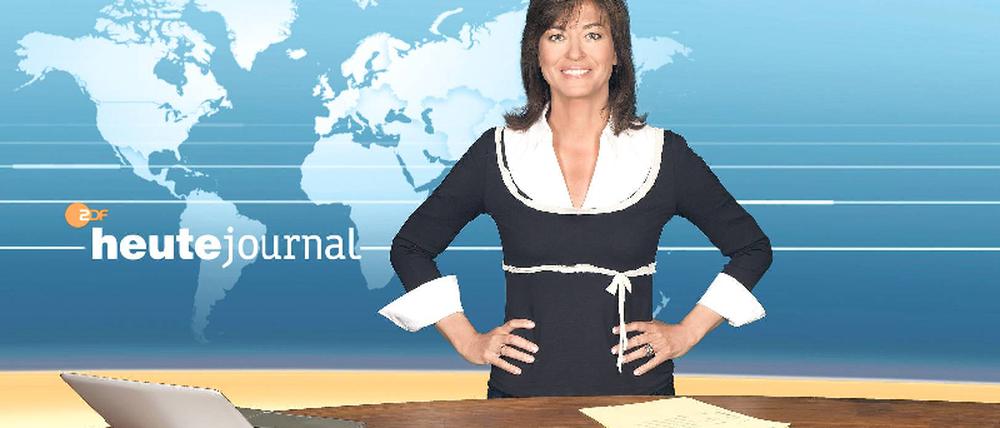 Passt! Maybrit Illner probt im Studio des „heute-journal“. Foto: ZDF