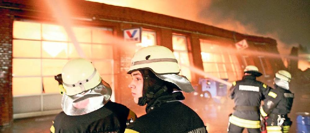 Nomen est omen – für die Feuerwehr trifft das jedenfalls nicht zu: Nur zwei Prozent der Einsätze drehen sich, anders als der Name suggeriert, tatsächlich um Feuer. Foto: Schmidt/ddp