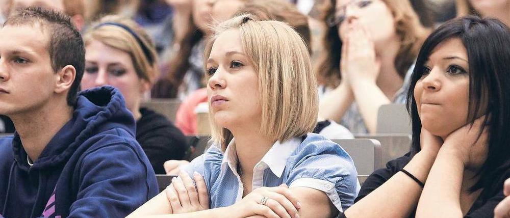 Ungeliebtes Zweitfach. Die Humboldt-Uni rät Studienanfängern, die mit der Zuweisung nicht leben können, sich im ersten Semester voll aufs Kernfach konzentrieren.