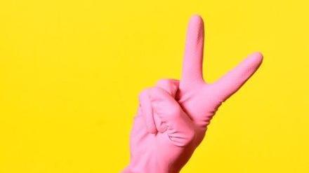 Peace beim Putzen.