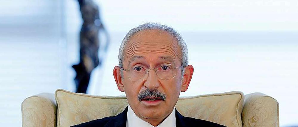 Kemal Kilicdaroglu ist seit vergangenem Mai Vorsitzender der größten türkischen Oppositionspartei, der kemalistischen CHP. Dem türkischen Parlament gehört er seit 2002 an.