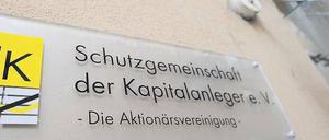 Vom Anlegerschützer zum Anlegerbetrüger? Am Dienstag sind auch die Geschäftsräume der SdK durchsucht worden. Ihr ehemaliger Vizechef, Markus Straub, soll in die Machenschaften verwickelt sein, vermutet die Staatsanwaltschaft. Foto: dpa