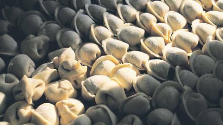 Zu viel Teig. Pelmeni gehören zu den Klassikern der russischen Küche. Alina Bronsky hat’s lieber asiatisch: leicht und scharf. Foto: Imago