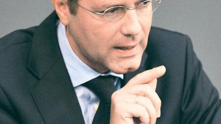Norbert Röttgen legt Kriterien für die Sicherheit des Endlagers vor.
