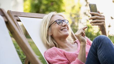 Auf Onlinedating hatte Andrea irgendwann keine Lust mehr. Anders als diese fremde Frau auf dem Symbolbild fand sie es wenig unterhaltsam.