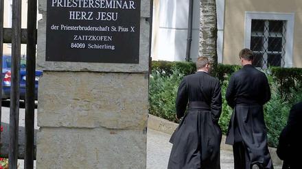 Die Regierung will die Pius-Bruderschaft nicht vom Verfassungsschutz beobachten lassen.