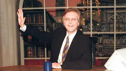 Hallo! Die Neuauflage der Late-Night-Show von Harald Schmidt bei Sat1 (hier ein Foto von 1995) ab Herbst könnte auch als eine Art Informationssendung daherkommen. Foto: dpa