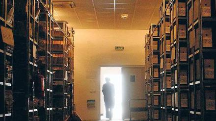 Die Bibliothek von Bukarest. Das Gift der Securitate-Archive wirkt noch immer. Foto: Laif