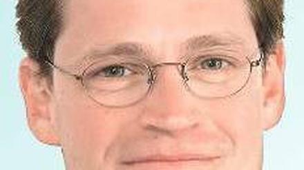 Michael Müller (46) ist seit 2004 Landesvorsitzender der Berliner SPD und schon seit 2001 Chef der SPD-Fraktion im Abgeordnetenhaus. Parteimitglied ist er seit 1981.