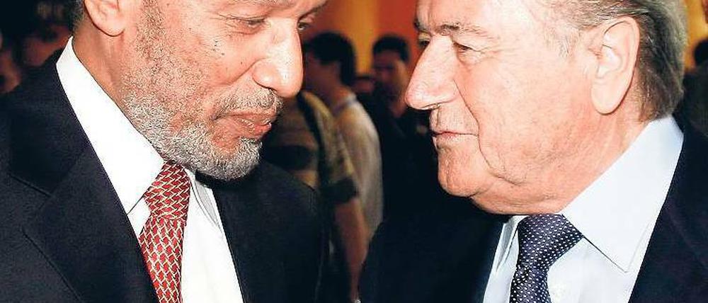 Kontrahenten unter sich. Bin Hammam (links) und Joseph Blatter. 