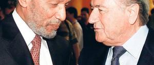 Kontrahenten unter sich. Bin Hammam (links) und Joseph Blatter. 