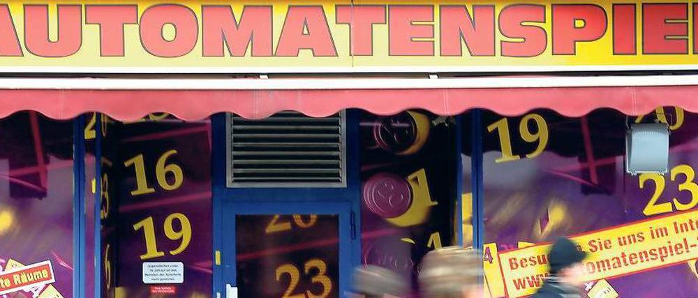 30 000 Süchtige und mehr als 500 Spielhallen gibt es in Berlin. Ein Etablissement in Neukölln.