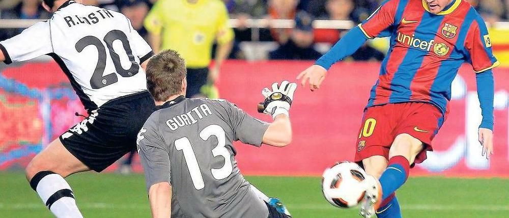 Barça gegen Bares? Lionel Messi (r.) könnte bald im Pay-TV verschwinden. 