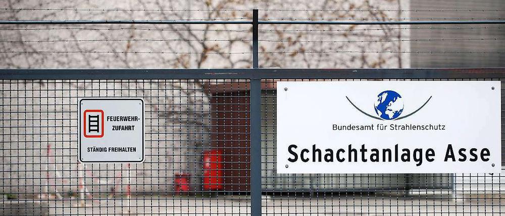 Im niedersächsischen Atommülllager Asse ist die Radioaktivität vor einer Einlagerungskammer stark gestiegen. 