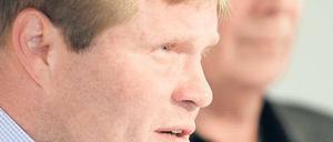 Zwei Trainer, ein Problem. Ob Absicht oder nicht – Schaefers Autorität wurde von Finke (hinten) schwer beschädigt.