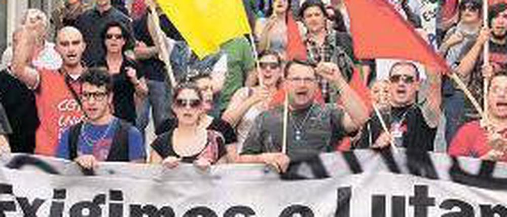 Die Wut wächst. Am 6. Mai soll ein großer Streik das Land lahmlegen. 