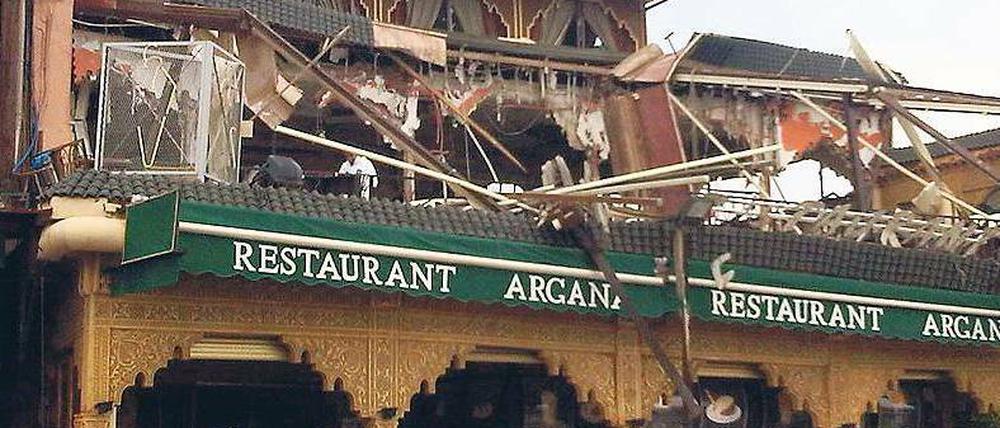 Nach dem Anschlag. Die erste Etage des Touristencafés Argana in Marrakesch wurde bei dem Attentat zerstört. Foto: AFP