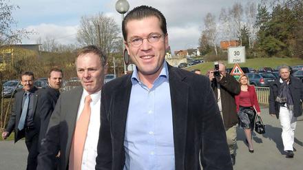 Karl-Theodor zu Guttenberg will nicht, dass die Öffentlichkeit vom Ergebnis der Uni-Untersuchung zu seiner Doktorarbeit erfährt.