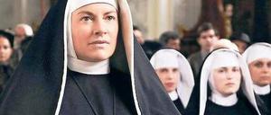 Christine Neubauer im ARD-Zweiteiler auch noch als "Gottes mächtige Dienerin".