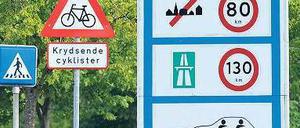 Freie Fahrt: Noch kann man den Grenzübergang zwischen Flensburg und dem dänischen Krusa ungehindert passieren. Foto: Carsten Rehder/dpa