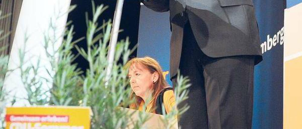 Schwarze Sonne: Der neue Vorsitzende im Südwesten, Thomas Strobl, bei seiner Bewerbungsrede auf dem CDU-Landesparteitag in Ludwigsburg bei Stuttgart. Foto: Uli Deck/dpa