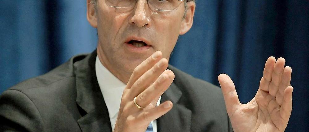 Der norwegische Ministerpräsident Jens Stoltenberg muss nach den Anschlägen eine schwere Krise managen.