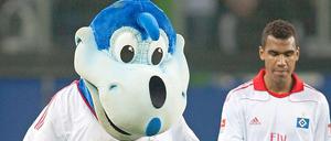 Dino Hermann steht mit seinem Maskottchenkörper für die Übersättigung beim HSV.