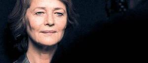 Pionierin, Ikone, Star. Charlotte Rampling ist berühmt für ihren Blick, der im Nu von Güte auf Härte umschalten kann – und umgekehrt.