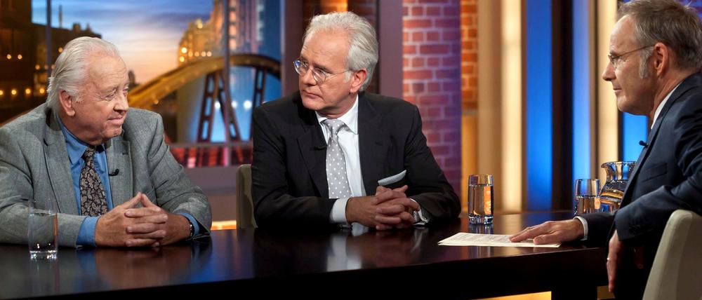 Zu Gast bei Reinhold Beckmann (re.): Wolfgang Rademann und Harald Schmidt. 