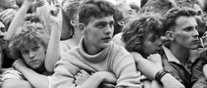 Westband-Festivalsommer 1988 auf der Radrennbahn in Berlin-Weißensee. Hinter dem Fotografen trat Big Country auf. Katarina Witt und Diether Dehm führten durch den Abend, Bryan Adams beendete ihn.