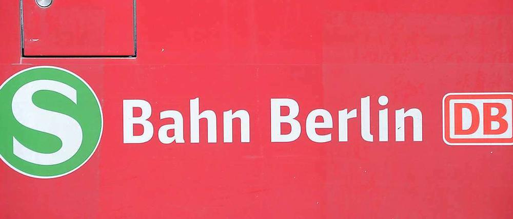Im Frühjahr werden neue Ausbildungsverträge abgeschlossen. Bis dahin bleibt der Fahrermangel bei der Berliner S-Bahn ein Problem.