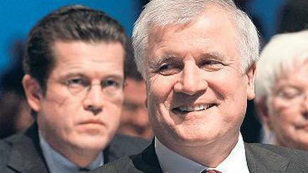 Seehofer macht Guttenberg Avancen - mit Hintergedanken? 