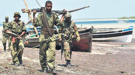 Unübersichtliche Fronten. Reguläre Truppen und regierungsnahe Milizen (im Bild) kämpfen in Somalia mit Hilfe ausländischer Truppen gegen Islamisten.