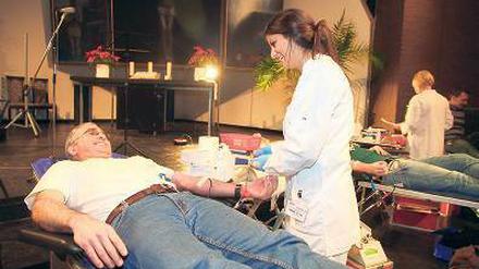 Lebenretter. Kay Wack, 47, Physiotherapeut aus Rahnsdorf, spendet alle acht Wochen Blut für das DRK.