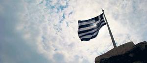 Von der Akropolis aus ist der Blick über Athen wunderbar. Die Hauptstadt Griechenlands strahlt wegen ihrer Geschichte – vor allen in diesen Monaten, wo Gegenwart und Zukunft ziemlich düster sind. Foto: dpa