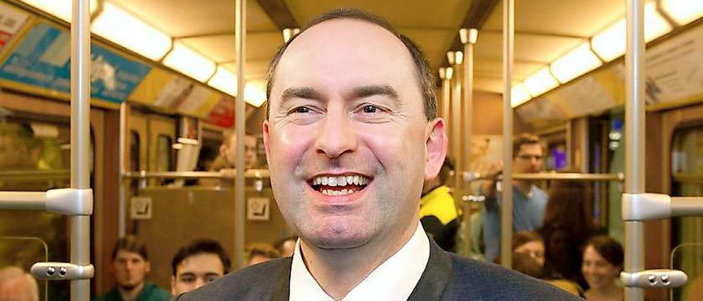 Hubert Aiwanger steht an der Spitze der Freien Wähler in Bayern. Nun hat er sich vorgenommen, aus der kommunalen Wählervereinigung eine bundesweit wirksame Partei zu machen. Das gefällt nicht allen.