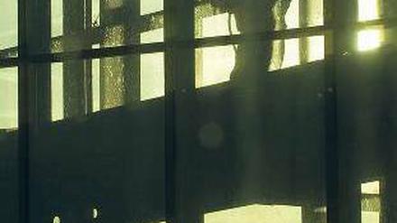 Auf dem Bau läuft es ordentlich, der kalte Februar wurde gut verkraftet. Nach einem starken Jahresauftakt schwindet die Dynamik aber inzwischen in allen Wirtschaftsbereichen. Foto: dapd
