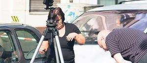 Spurensuche. Die Polizei untersuchte am Vormittag den Tatort in der Weddinger Gottschalkstraße.