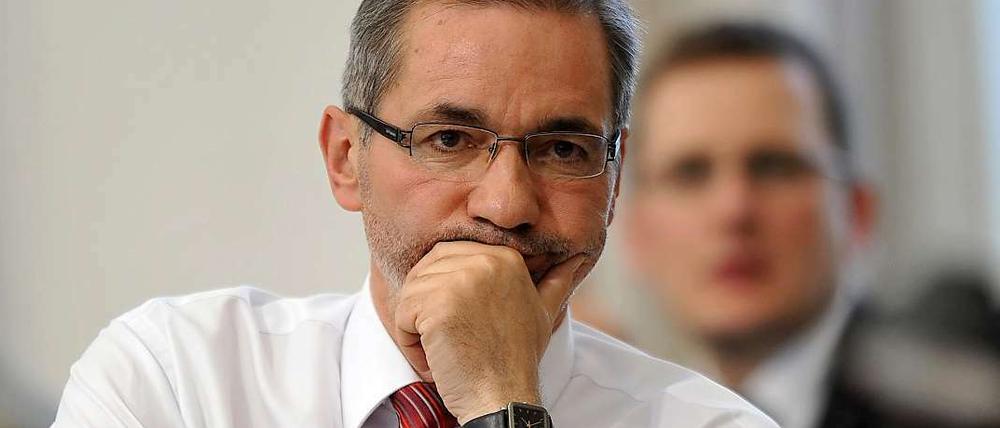 "Hinterher ist man klüger". Matthias Platzeck (SPD) spricht über das BER-Desaster.