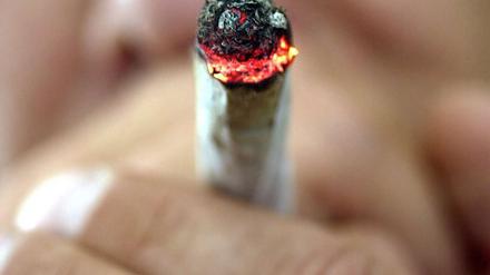 In Berlin bleibt der Besitz von bis zu 15 Gramm Cannabis in der Regel straffrei. In anderen Bundesländern sind die Regeln strenger.