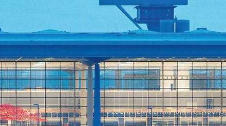 Immer neue Schwierigkeiten. Nicht nur die Bauarbeiten sind beim Großflughafen in Schönefeld im Verzug; auch beim Schallschutz gibt es ungelöste Probleme. Jetzt beginnt dazu ein neues Planfeststellungsverfahren. 