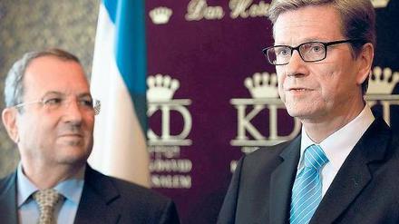 Besorgte Gesichter. Nach seinem Gespräch mit dem israelischen Verteidigungsminister Ehud Barak (links) in Jerusalem sagte Außenminister Guido Westerwelle, die Spannungen zwischen Israel und dem Iran seien „ernst, sehr ernst“. 