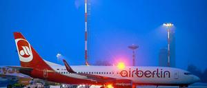 Maschine von Air Berlin am Flughafen Schönefeld.