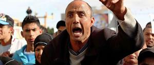 Unzufriedenheit über die grassierende Arbeitslosigkeit und die anhaltende Armut ließen die Tunesier gegen ihren Präsidenten laut werden.