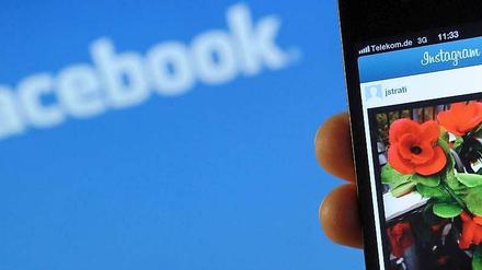 Die Fotosharing-Plattform Instagram teilt Nutzerdaten künftig mit Facebook. Außerdem will sie Fotos von Mitgliedern verkaufen, ohne sie zu informieren oder zu bezahlen.